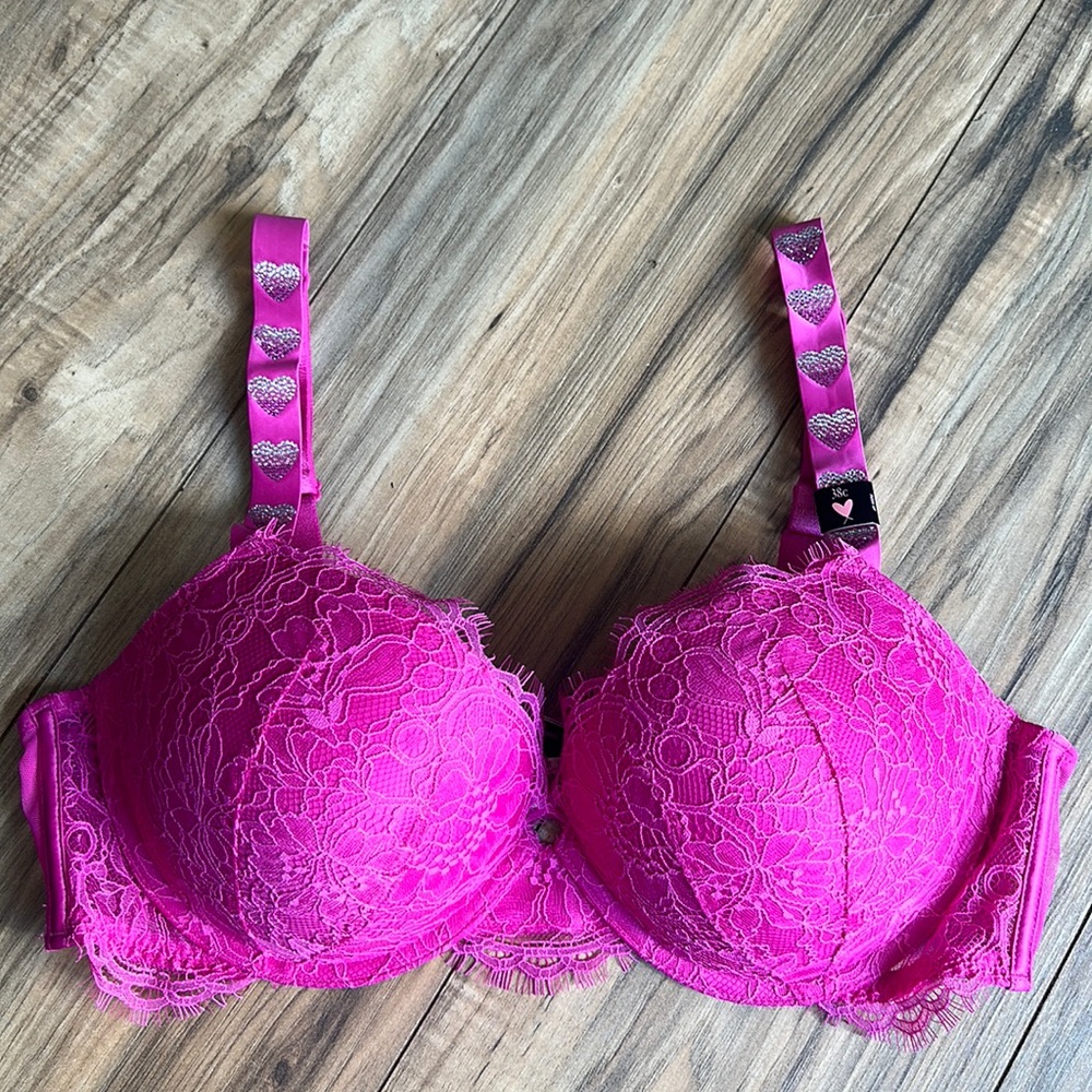 NEW Victoria’s Secret Very Sexy Push-Up 38C